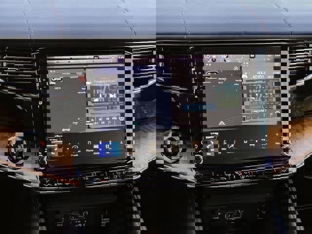 Used 2024 Jeep Grand Wagoneer Series III image 17