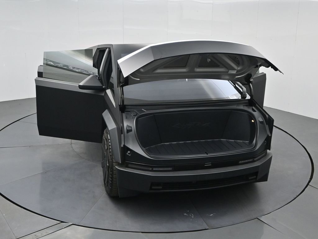 Used 2024 Tesla Cybertruck AWD Crew Cab image 31