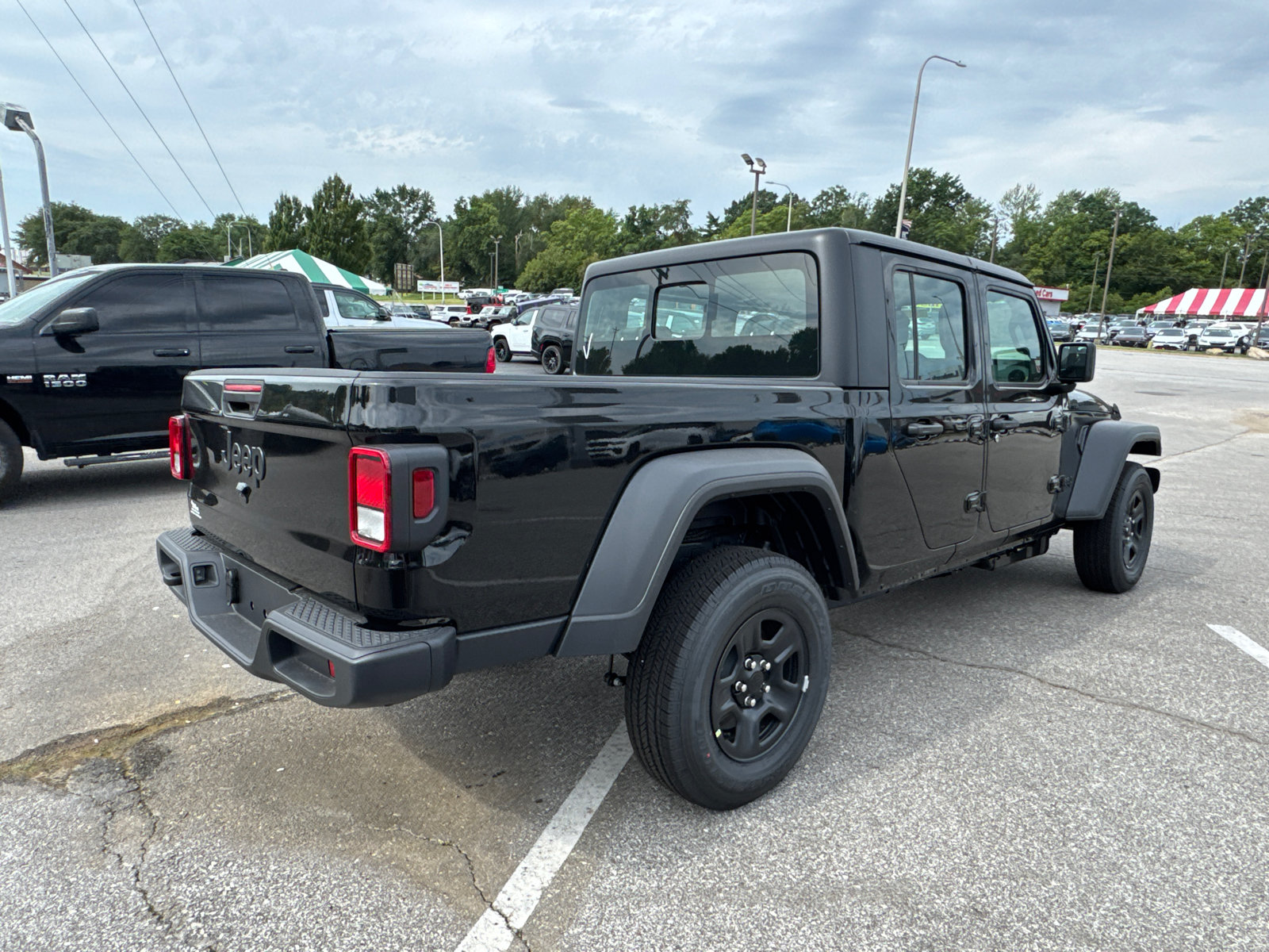 New 2026 Jeep Gladiator Sport AWD/4WD image 5