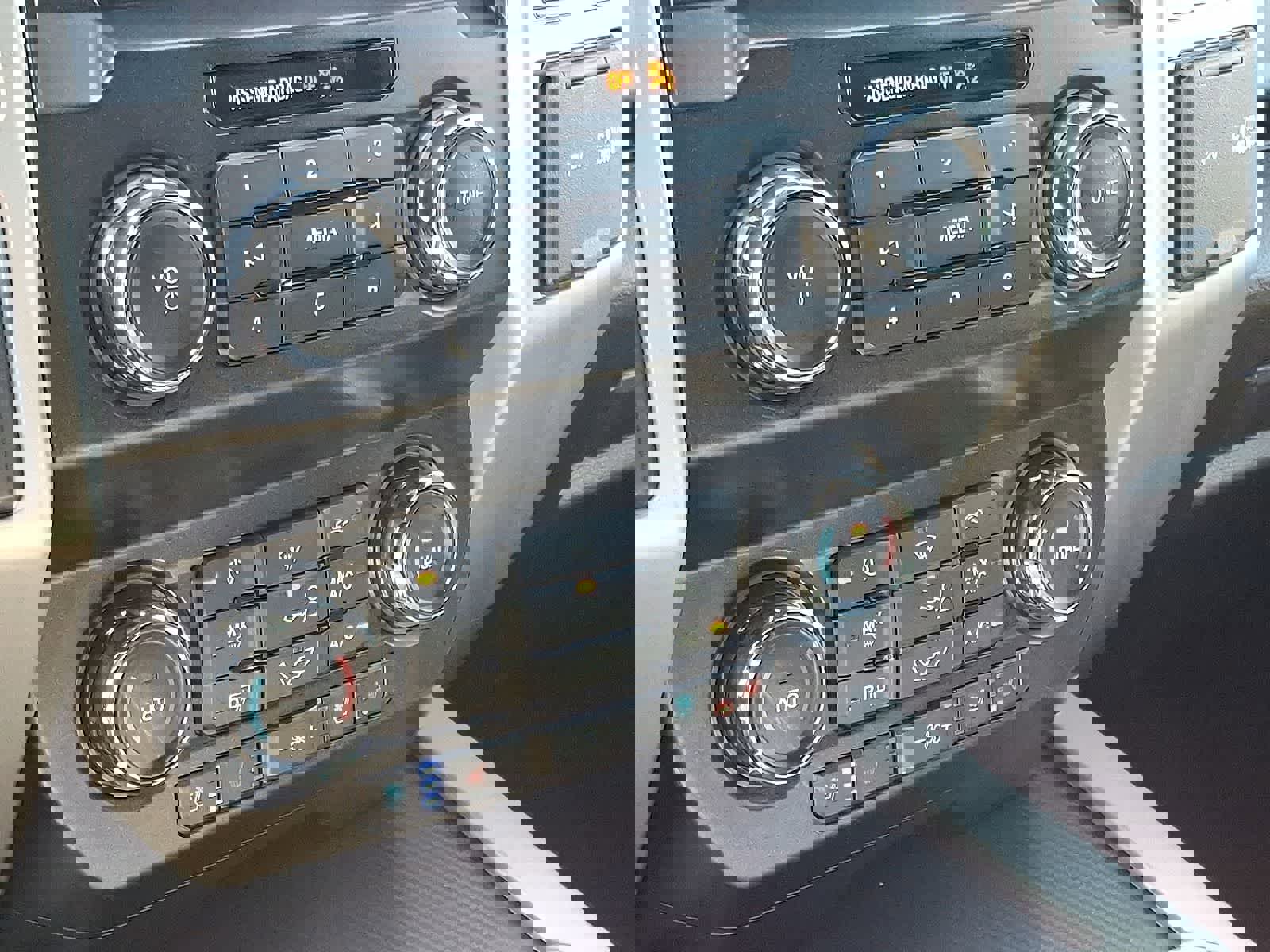 Used 2020 Ford F150 Lariat image 23