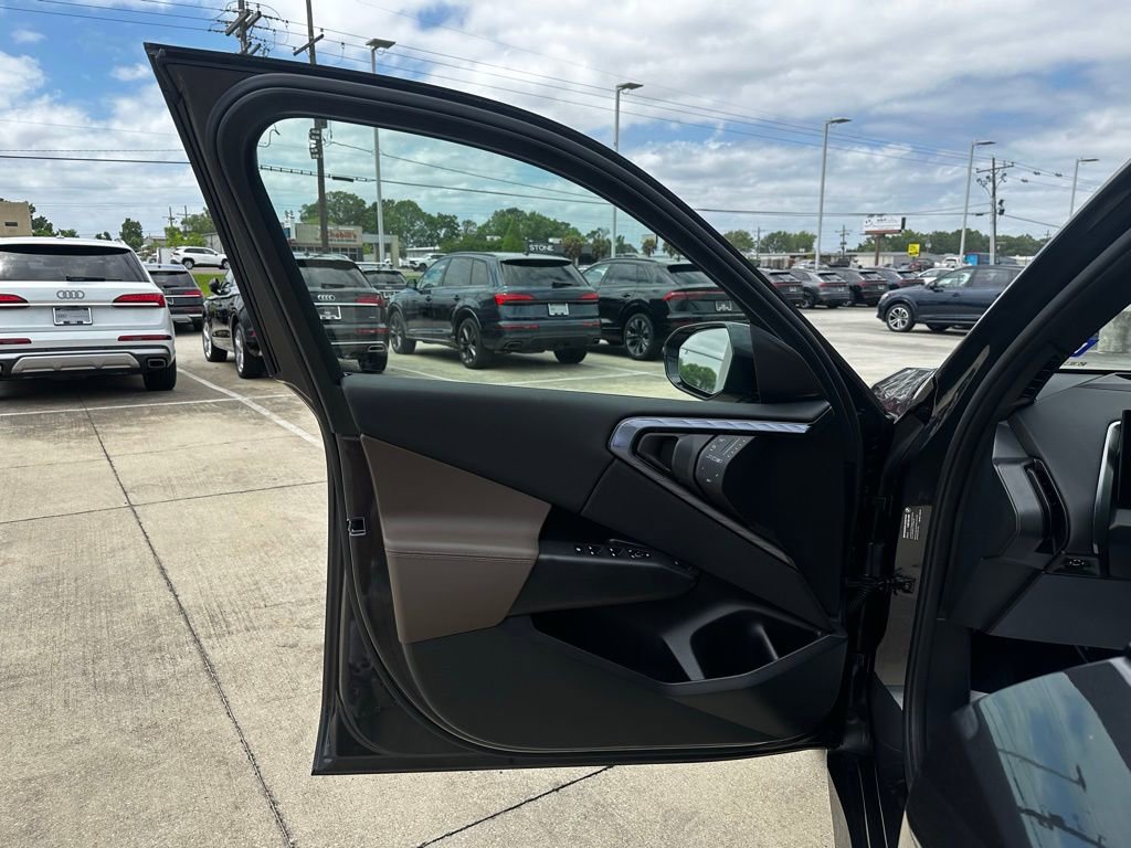 Used 2025 BMW X3 xDrive30i image 9