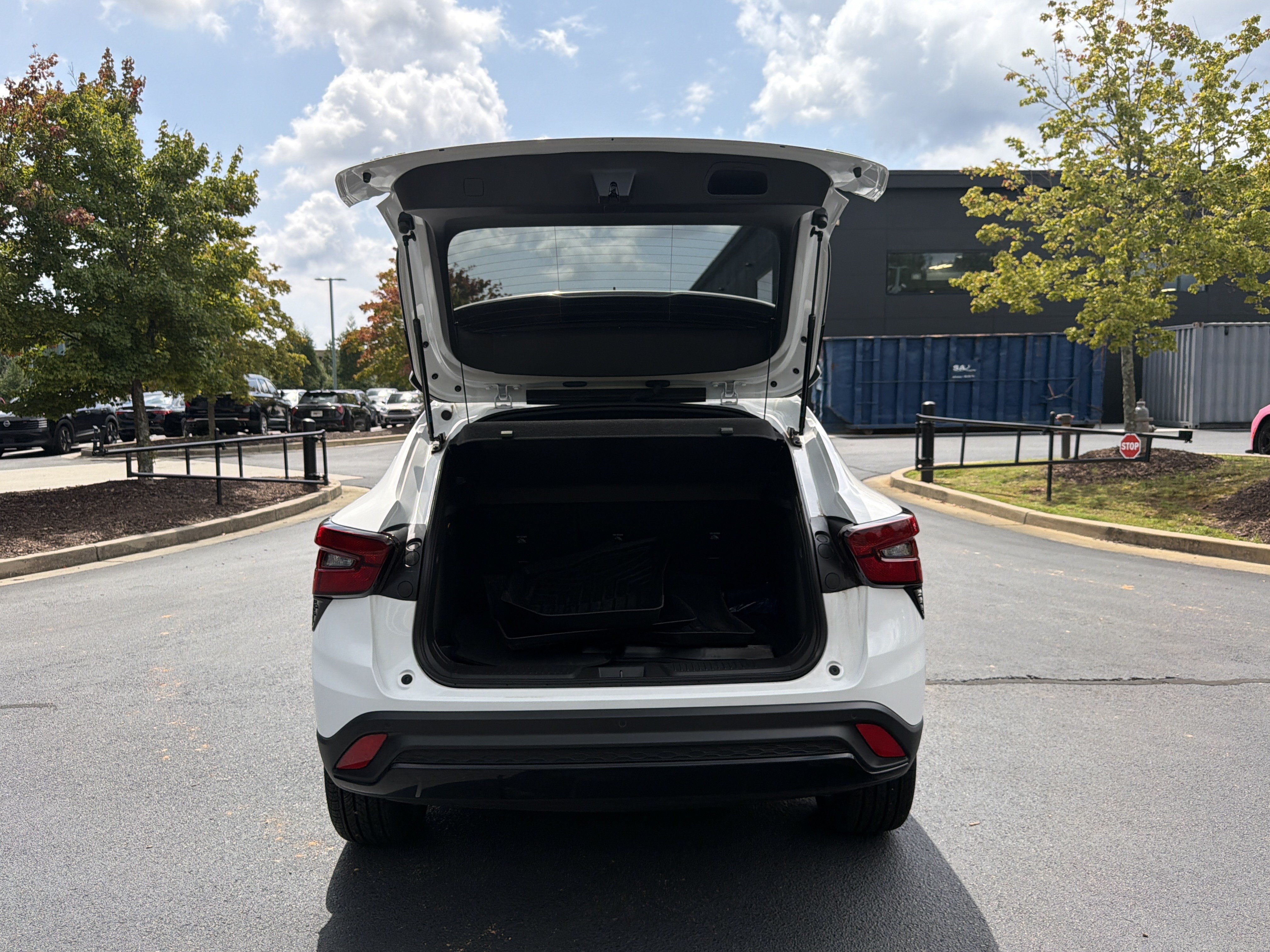 Used 2025 Chevrolet Trax RS w/ Driver Confidence Package FWD image 47
