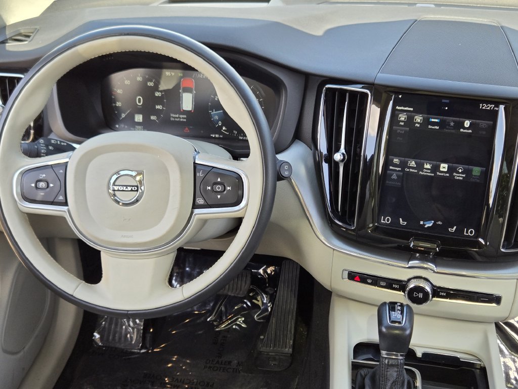 Used 2018 Volvo XC60 T5 Momentum w/ Convenience Package AWD/4WD image 35