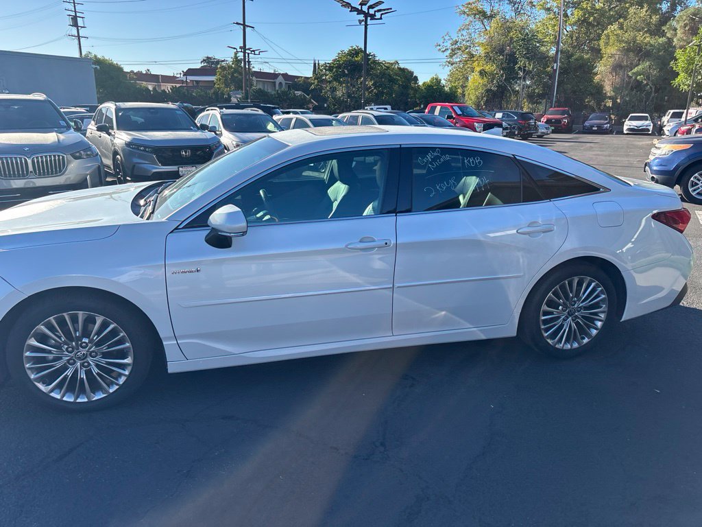 Used 2021 Toyota Avalon Limited w/ Advanced Safety Package FWD image 8