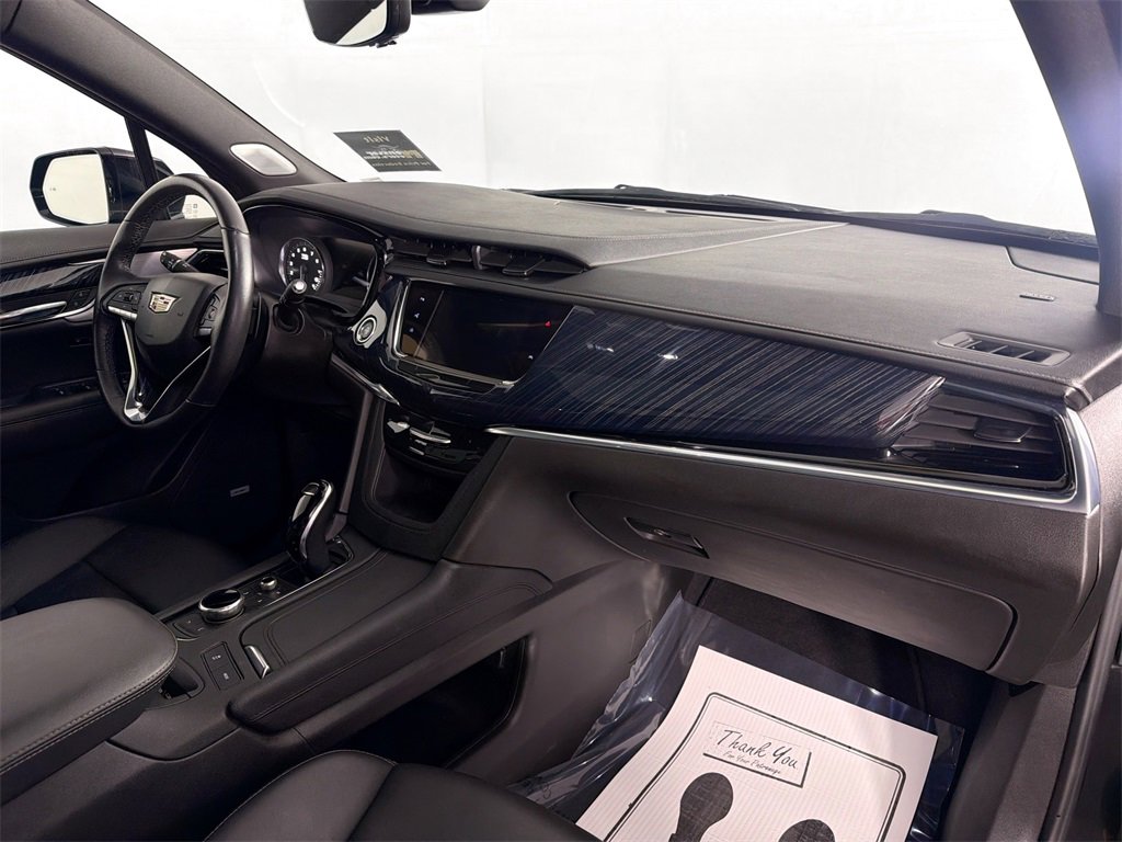 Used 2023 Cadillac XT6 Premium Luxury image 28