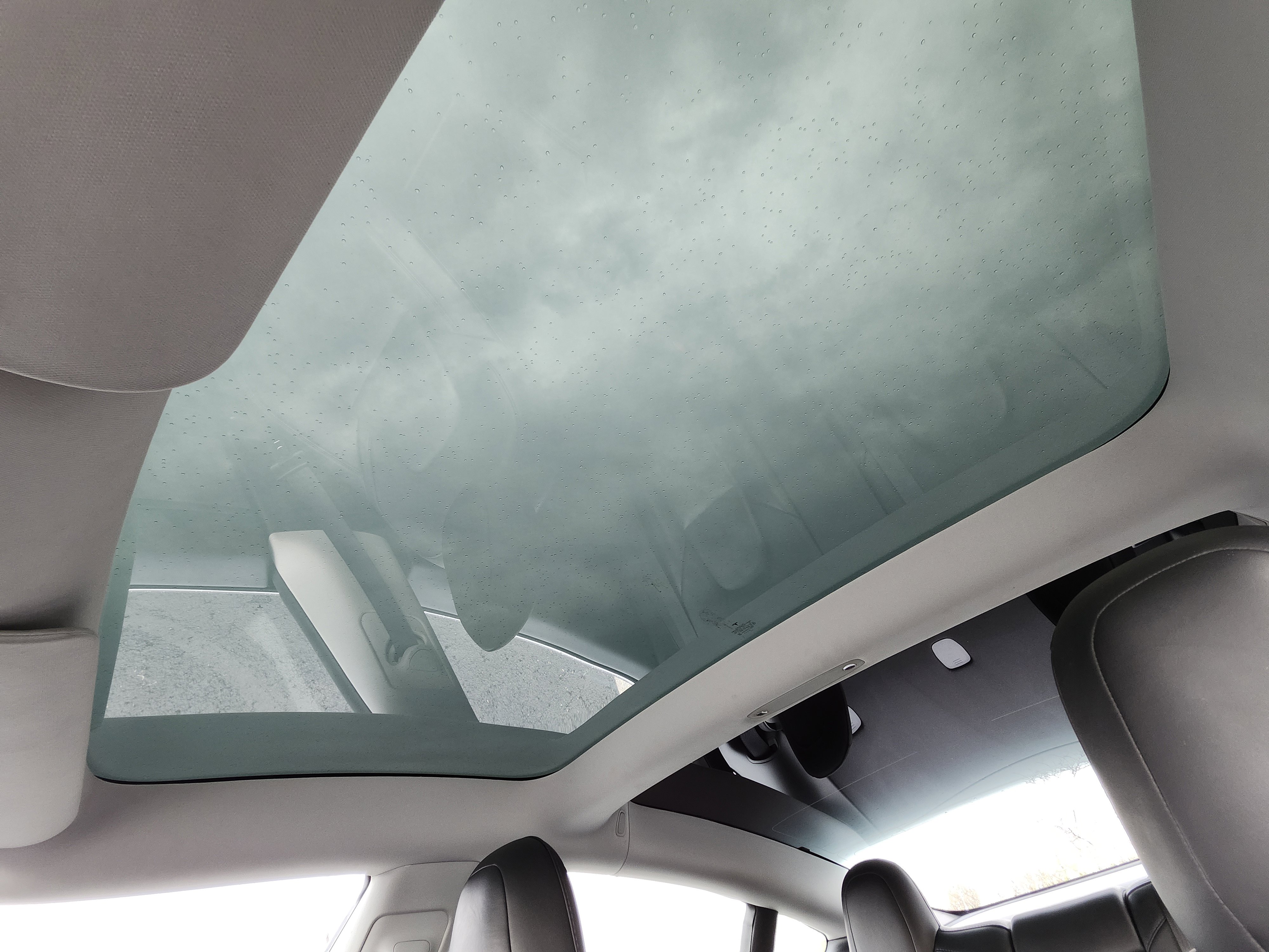 Used 2019 Tesla Model 3 Mid Range image 2