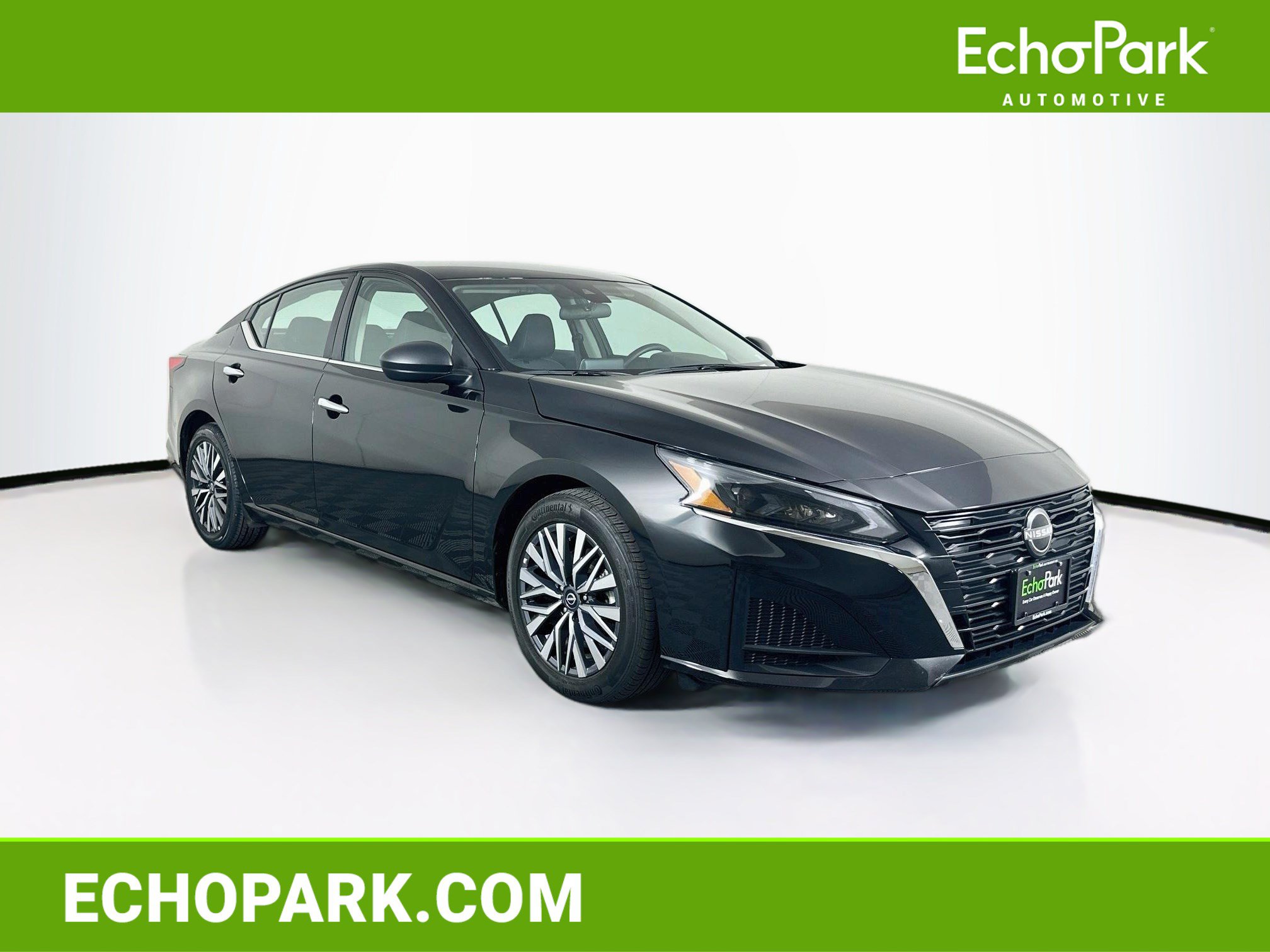 Used 2025 Nissan Altima 2.5 SV FWD image 1