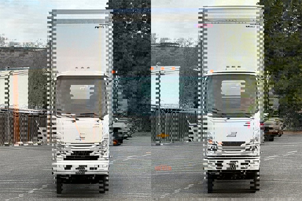 New 2024 Chevrolet Low Cab Forward image 9