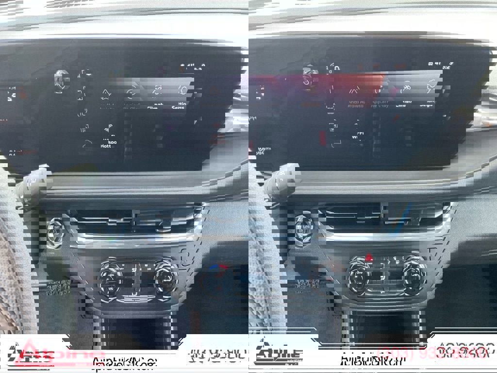 Used 2026 Buick Envista Preferred image 11