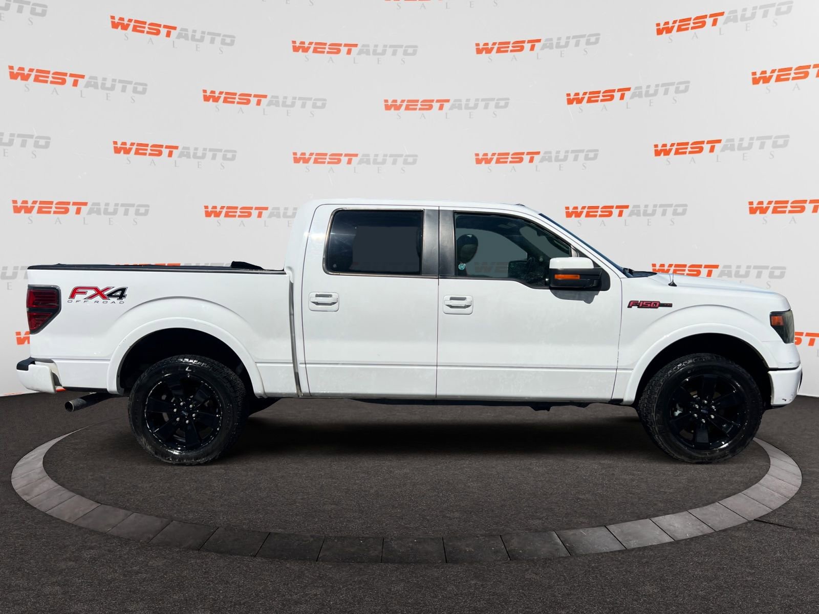Used 2014 Ford F150 FX4 w/ Equipment Group 402A Luxury image 6