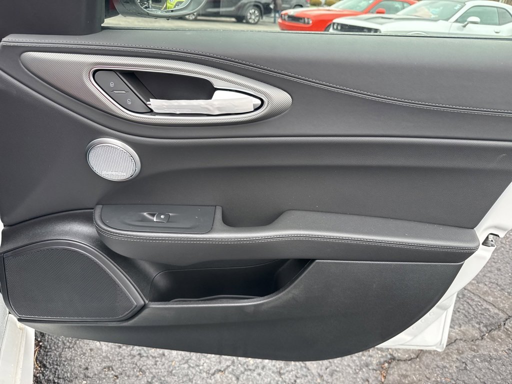 New 2025 Alfa Romeo Giulia AWD image 22