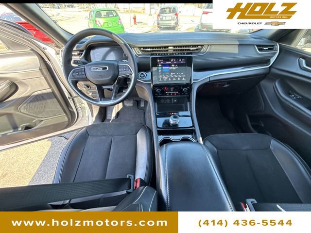 Used 2023 Jeep Grand Cherokee Altitude image 21