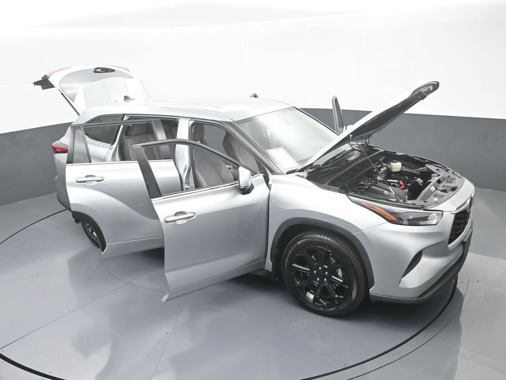 Used 2022 Toyota Highlander L image 71