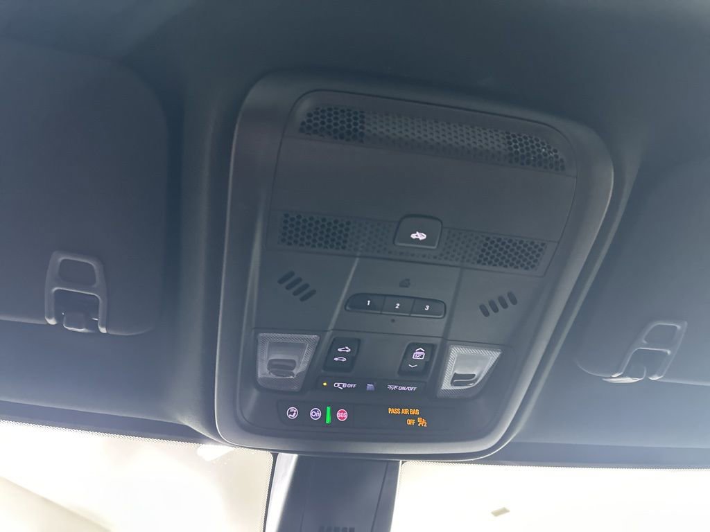 Certified 2025 Cadillac XT5 Sportv w/ Technology Package image 43