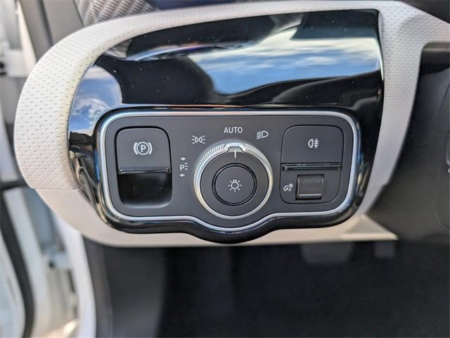 Used 2025 Mercedes-Benz CLA 250 4MATIC image 14