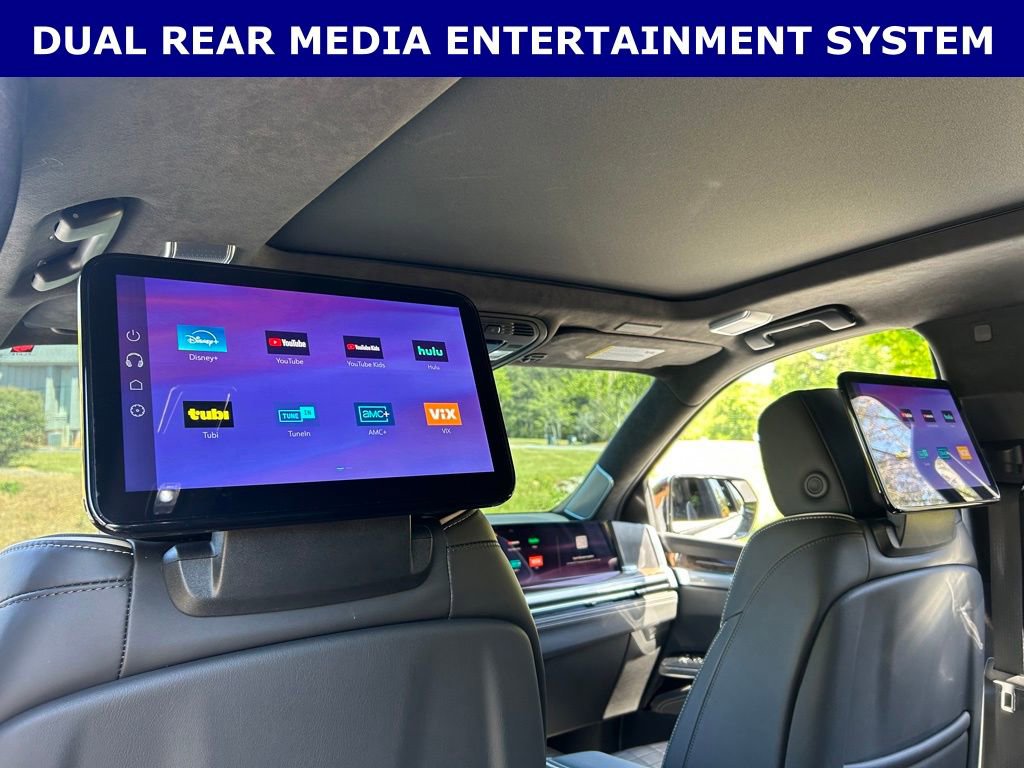 Used 2025 Cadillac Escalade Sport Platinum AWD/4WD image 3