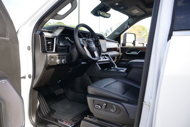 Used 2026 GMC Sierra 3500 Denali w/ Denali Reserve Package image 21