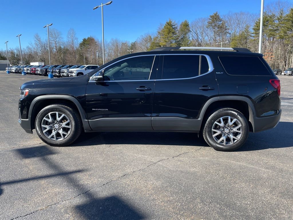 Used 2023 GMC Acadia SLT image 3