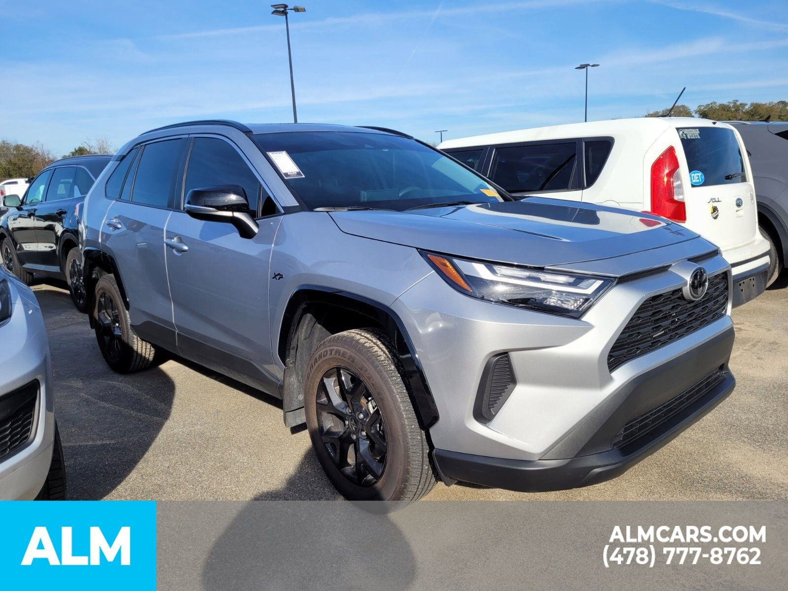 Used 2025 Toyota RAV4 XLE image 22