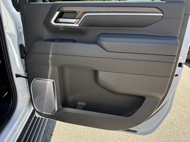 Used 2026 Chevrolet Silverado 3500 High Country w/ High Country Premium Package AWD/4WD image 19