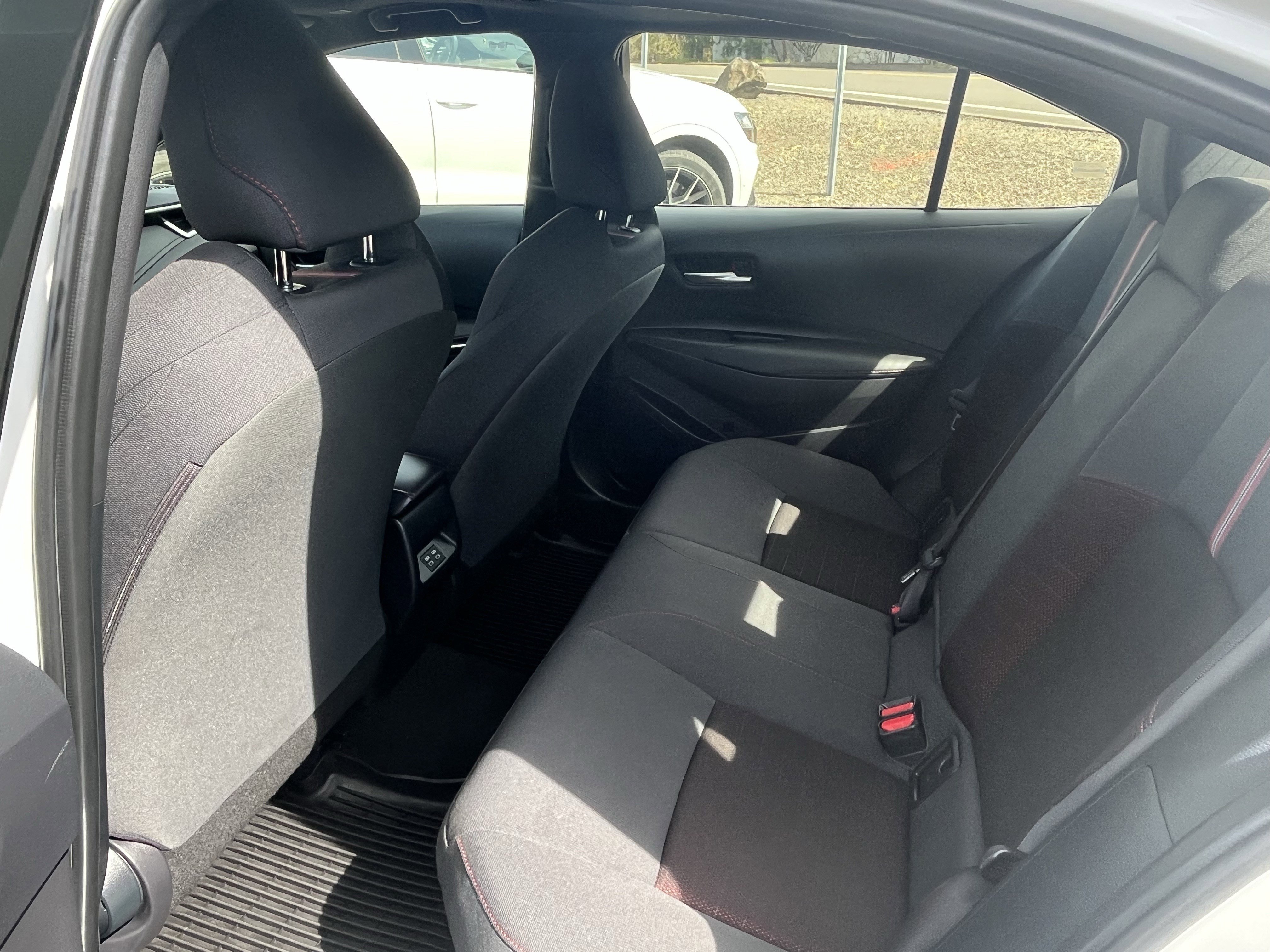 Used 2024 Toyota Corolla SE w/ SE Package FWD image 13