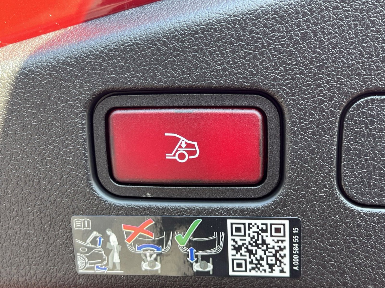 New 2026 Mercedes-Benz CLE 300 4MATIC Cabriolet image 25