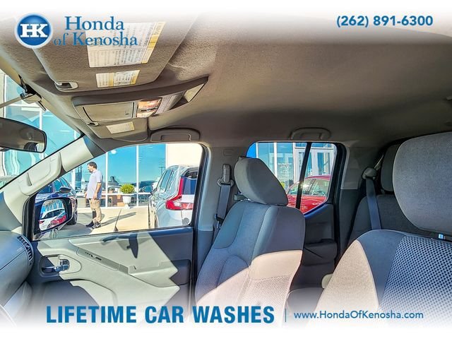 Used 2018 Nissan Frontier SV AWD/4WD image 10