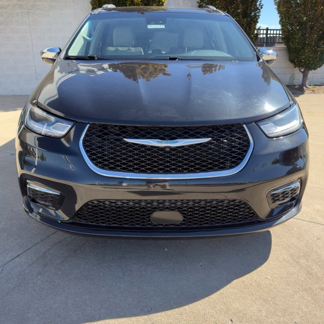 Used 2021 Chrysler Pacifica Limited FWD image 9