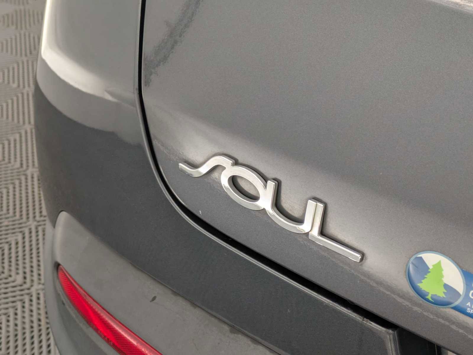 Used 2021 Kia Soul S image 12