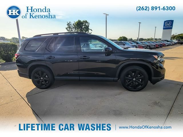 Certified 2025 Honda Pilot Black Edition image 4