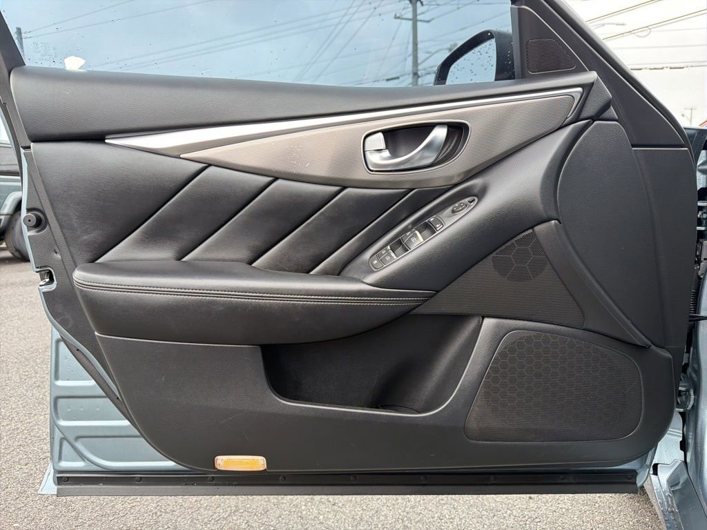 Used 2016 INFINITI Q50 2.0t w/ Moonroof Package image 26