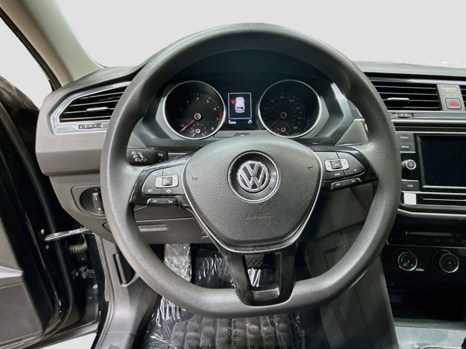 Used 2019 Volkswagen Tiguan S w/ 3rd Row Seat Package AWD/4WD image 14