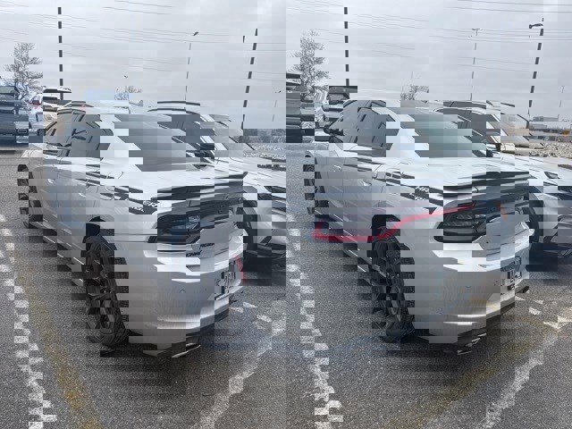 Used 2023 Dodge Charger SXT w/ Blacktop Package image 4