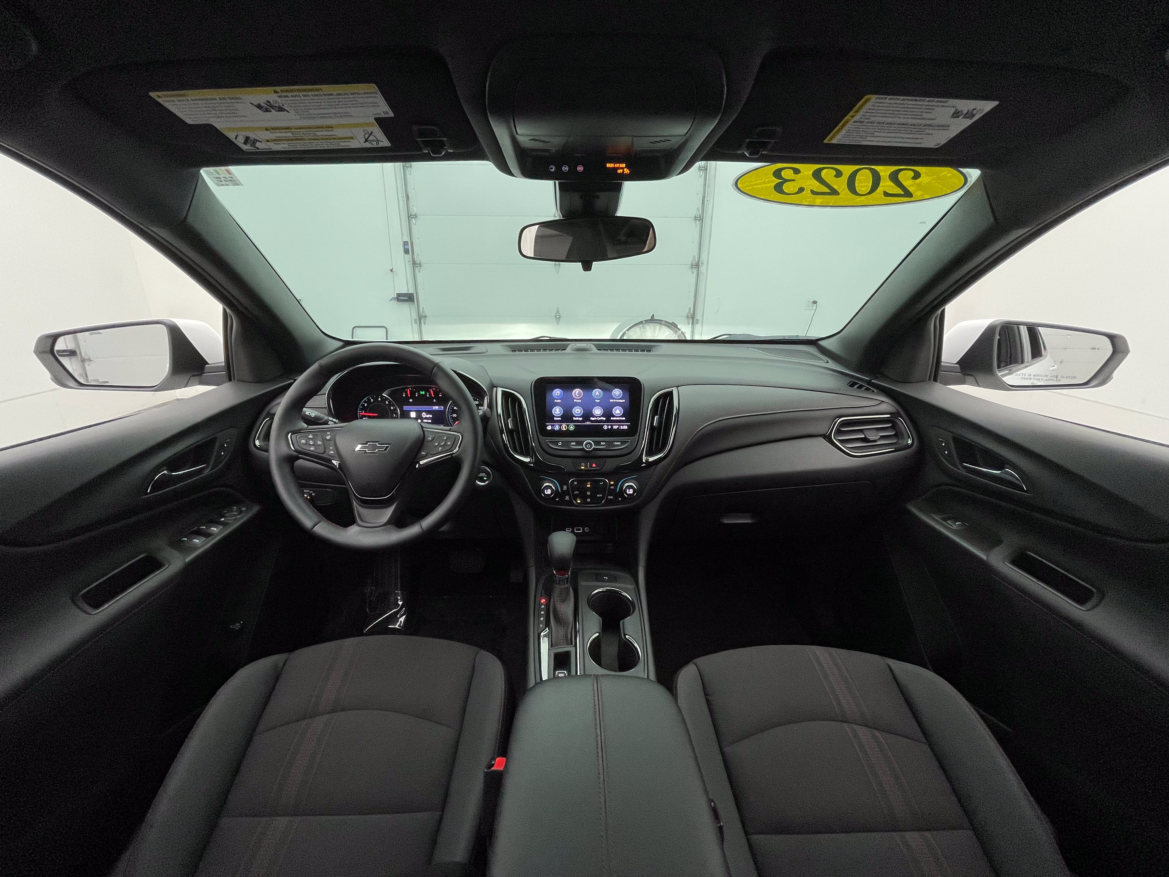Used 2023 Chevrolet Equinox RS FWD image 3