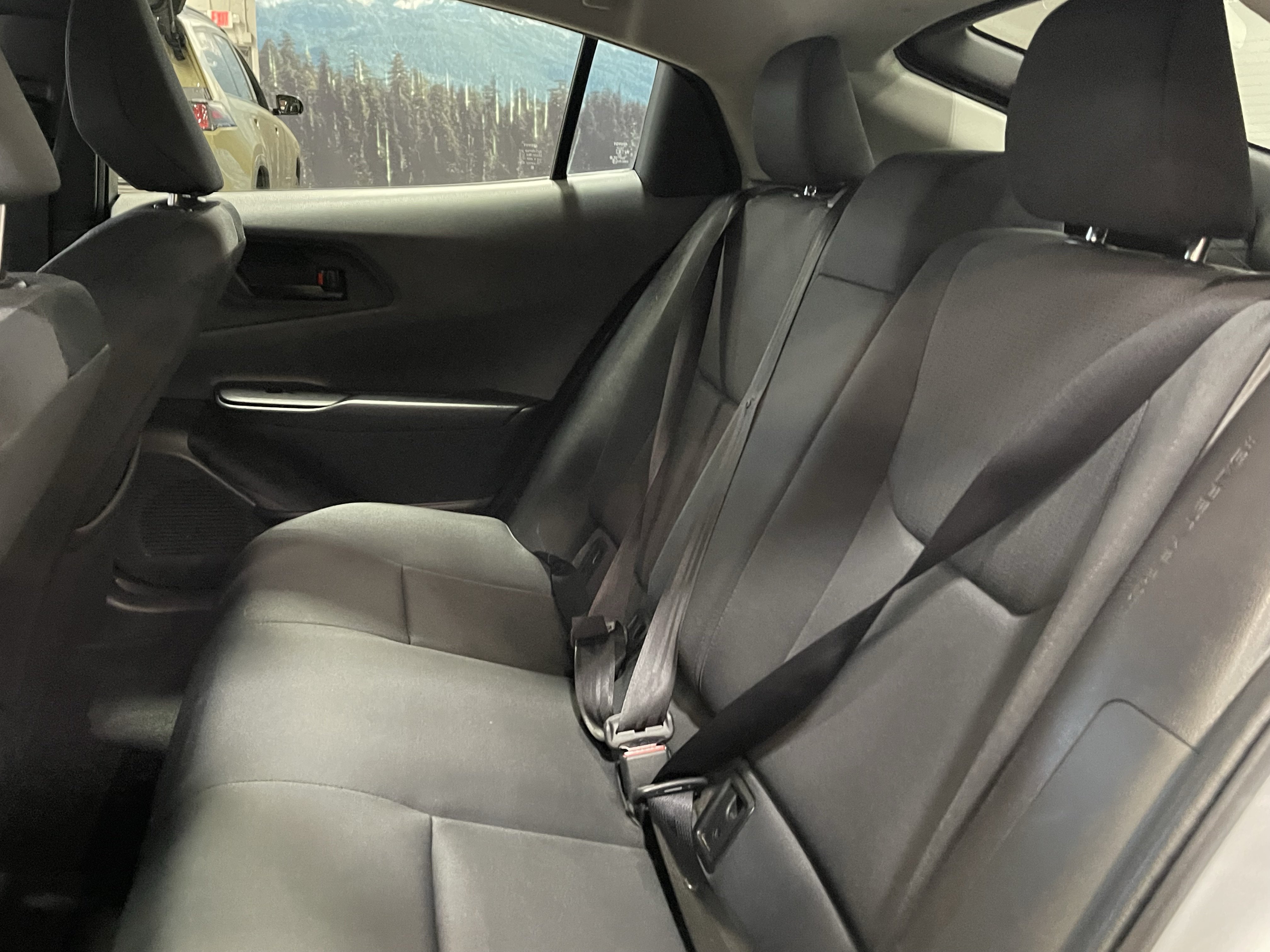 Used 2025 Toyota Prius LE FWD image 15
