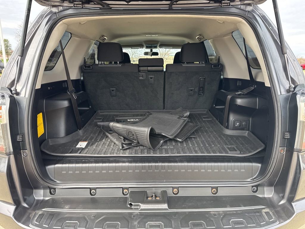 Used 2018 Toyota 4Runner SR5 image 18