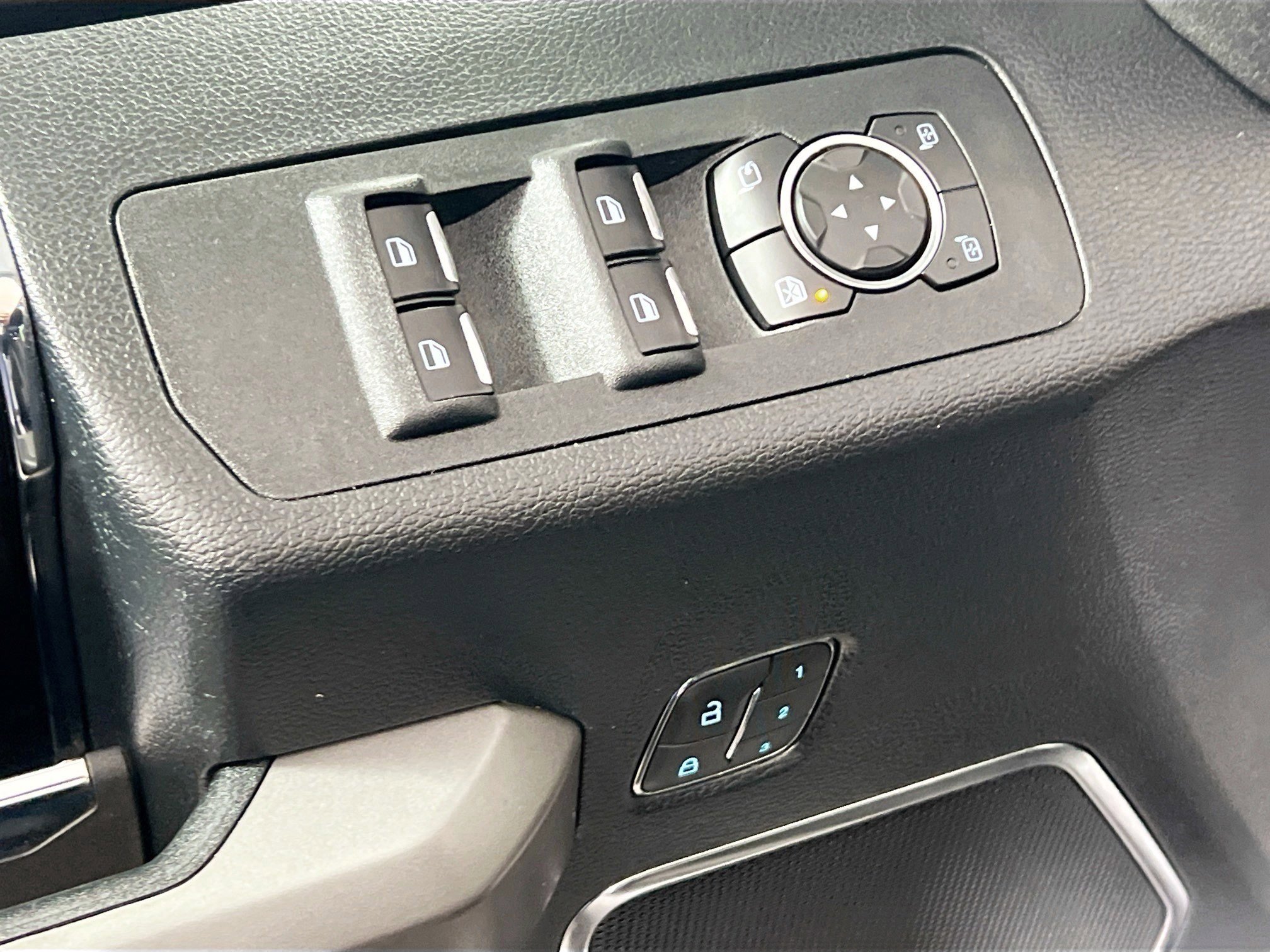 Used 2020 Ford F150 Platinum w/ Equipment Group 701A Luxury image 16