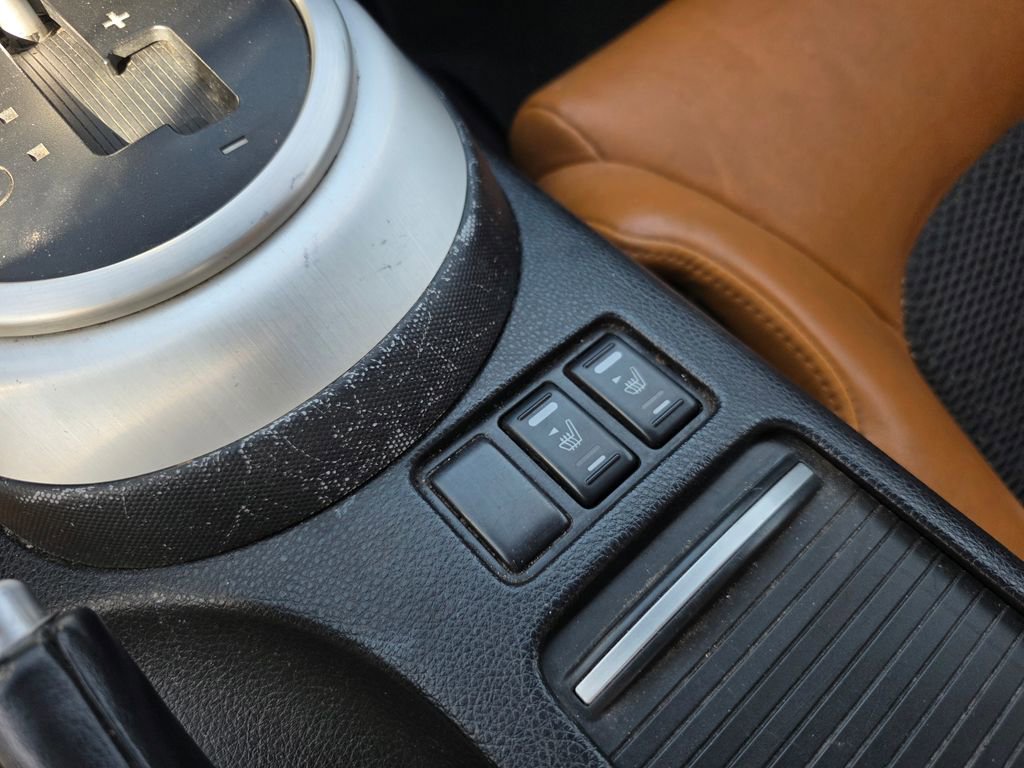 Used 2008 Nissan 350Z Grand Touring RWD image 15