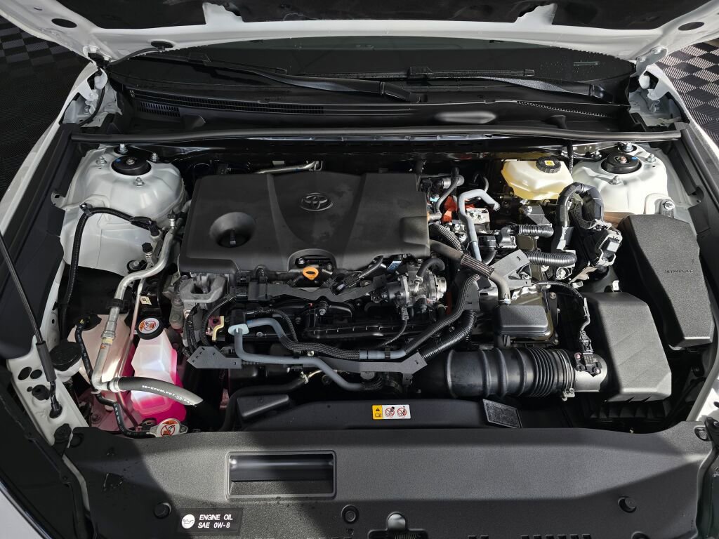Used 2025 Toyota Camry SE image 10