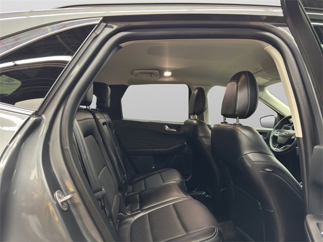 Used 2022 Ford Escape Titanium image 14