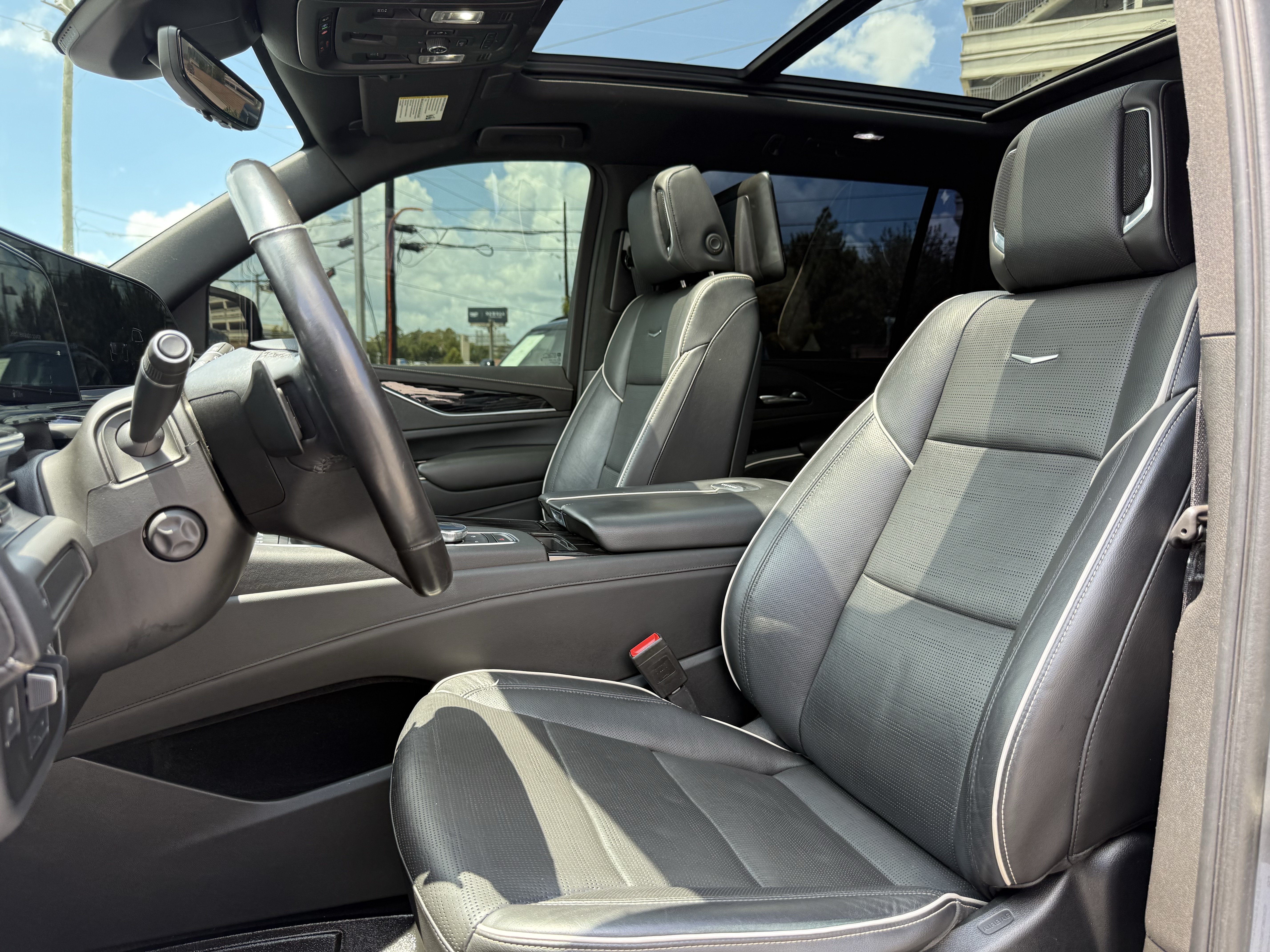 Used 2021 Cadillac Escalade ESV Sport RWD image 12