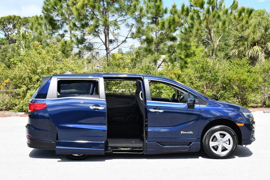 Used 2019 Honda Odyssey EX image 40