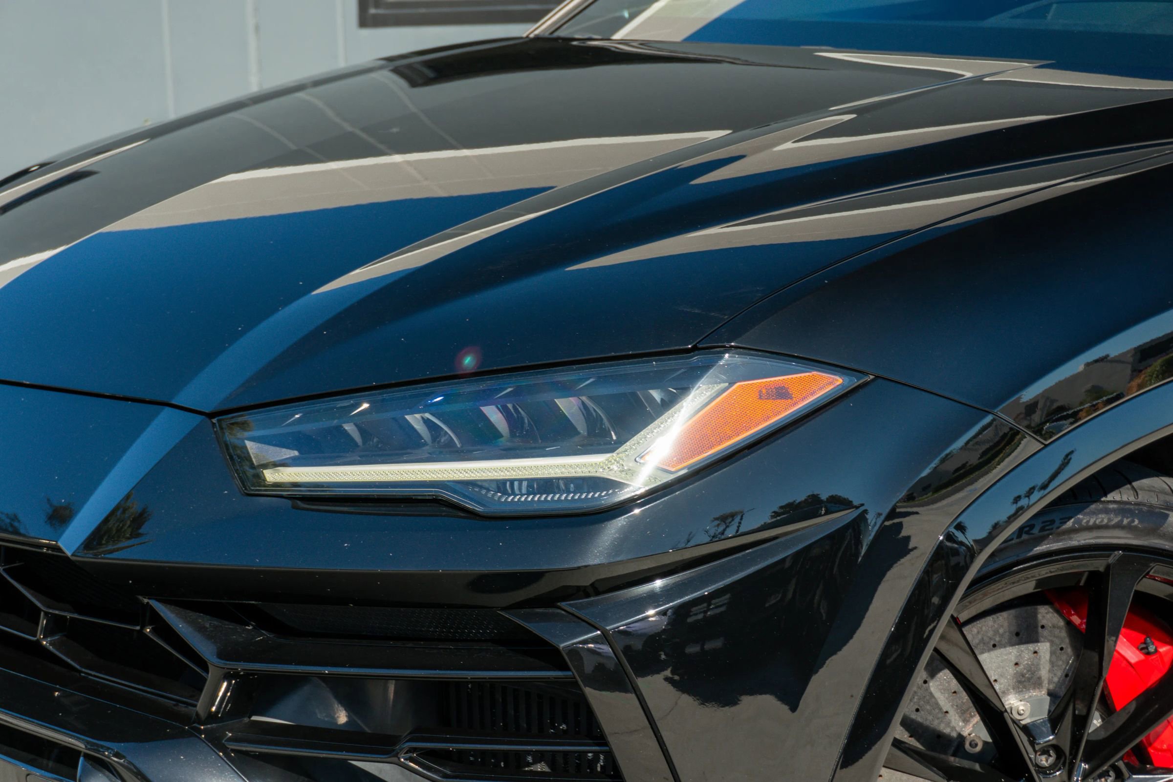 Used 2020 Lamborghini Urus image 24