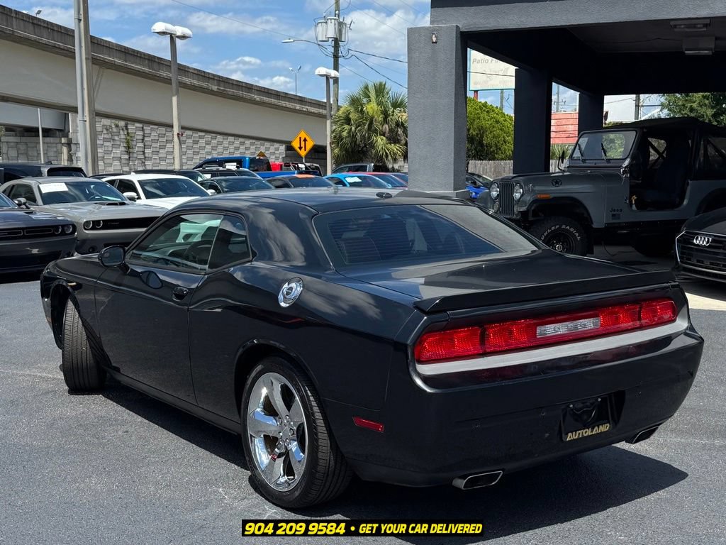 Used 2014 Dodge Challenger R/T Plus RWD image 6