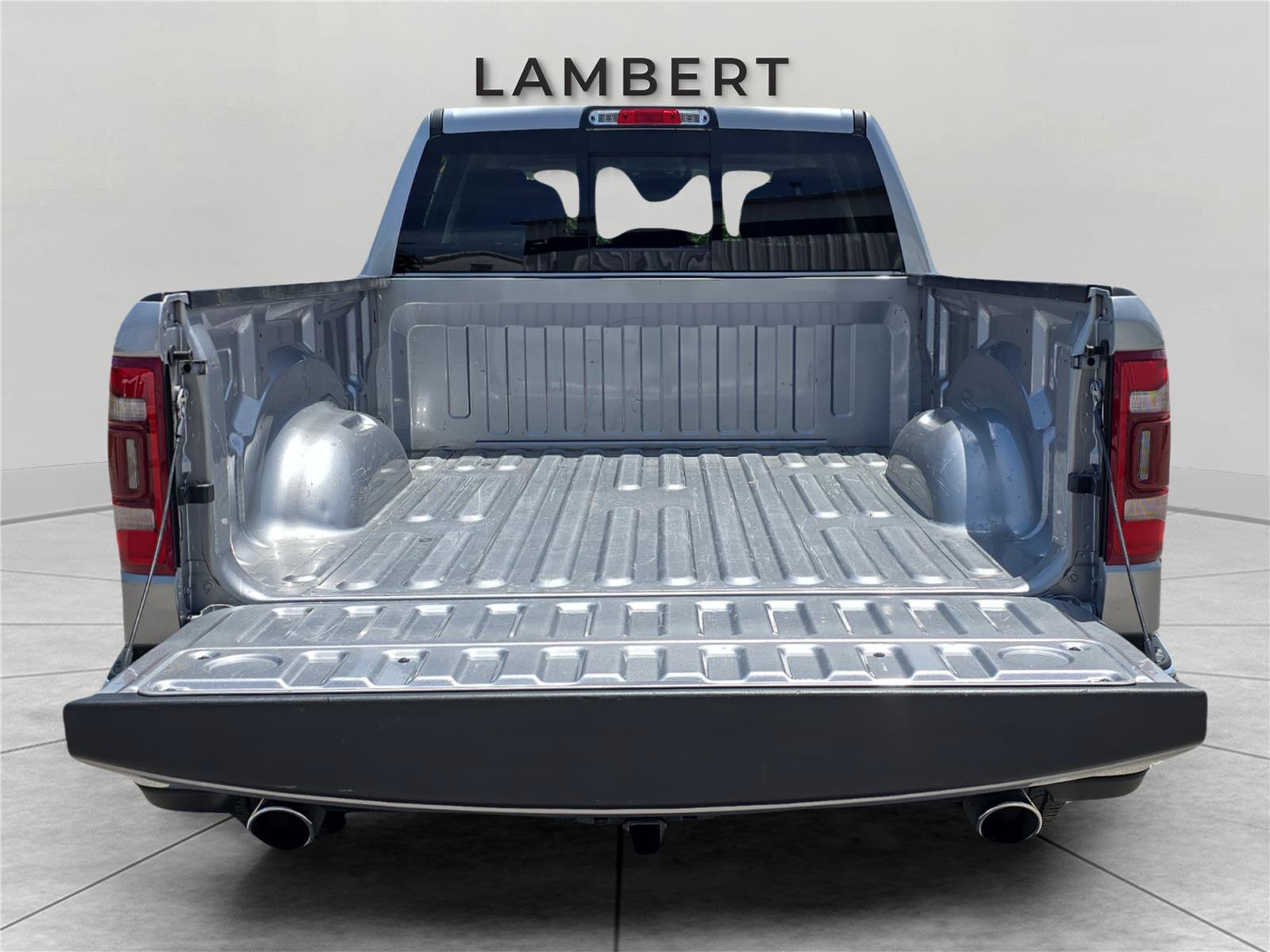 Used 2022 RAM 1500 Laramie AWD/4WD image 13