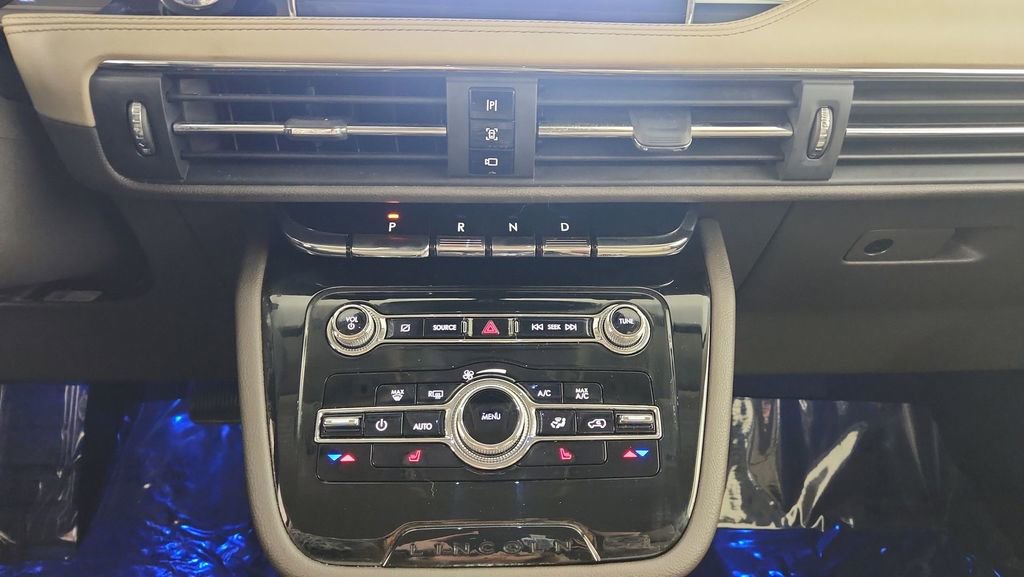 Used 2021 Lincoln Corsair FWD w/ Equipment Group 101A image 17