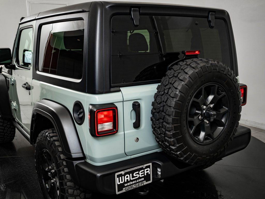 Used 2023 Jeep Wrangler Willys AWD/4WD image 18