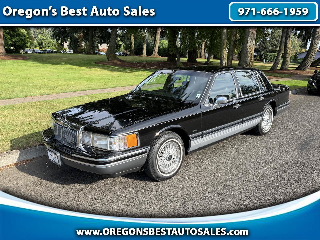 Used 1993 Lincoln Town Car Signature