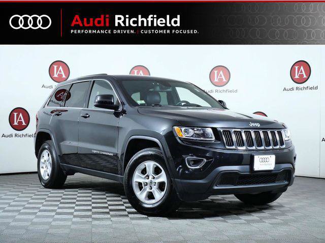 Used 2016 Jeep Grand Cherokee Laredo AWD/4WD image 1