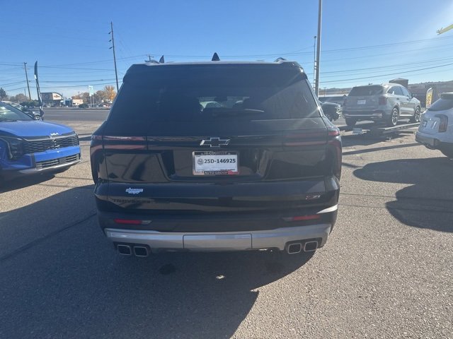 Used 2024 Chevrolet Traverse Z71 image 13